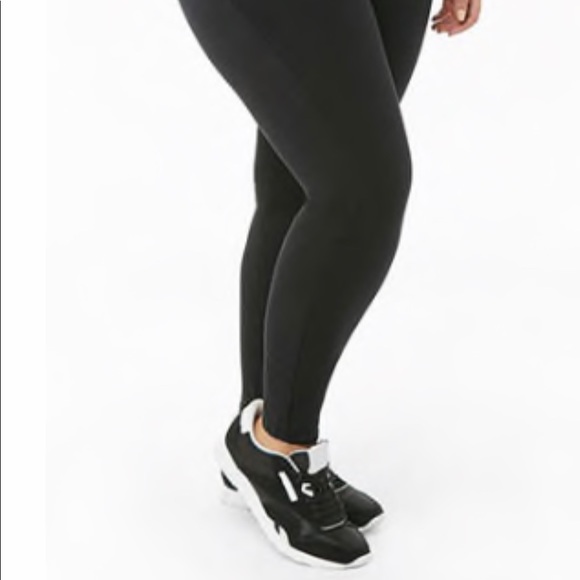 Plus Size Button-Fly Skinny Jeans - Picture 2 of 5